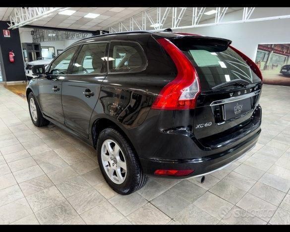 Usata Volvo XC60 Business Edition 136 CV (100 kW) 2014 Nero SUV