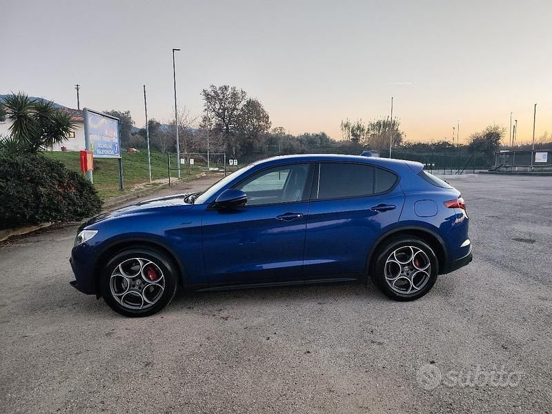 Usata Alfa Romeo Stelvio 190 CV (139 kW) 2022 Blu SUV