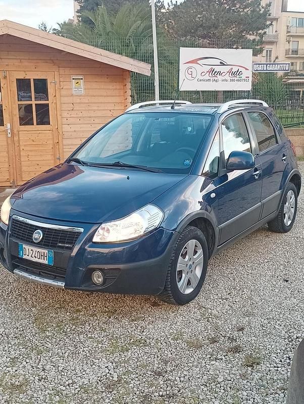 Usata Fiat Sedici Emotion 120 CV (88 kW) 2008 Blu SUV