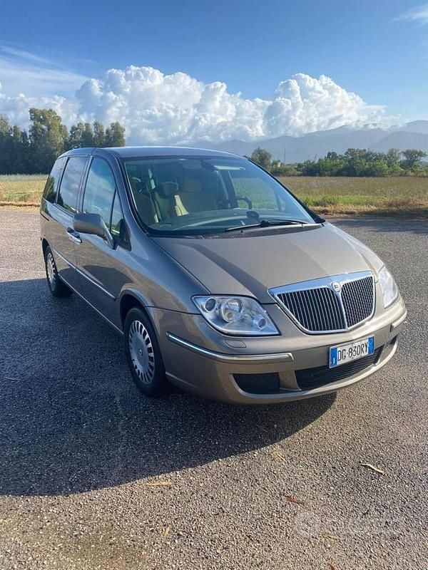 Usata 2007 Lancia Phedra Monovolume | 5000 € (Molto cara) - Immagine 1/4