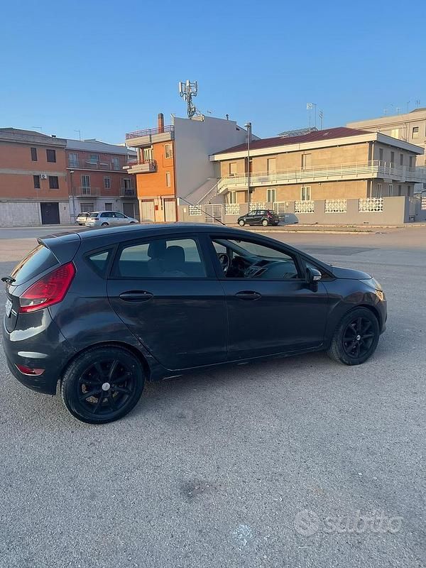 Usata Ford Fiesta 68 CV (50 kW) 2009 Utilitaria