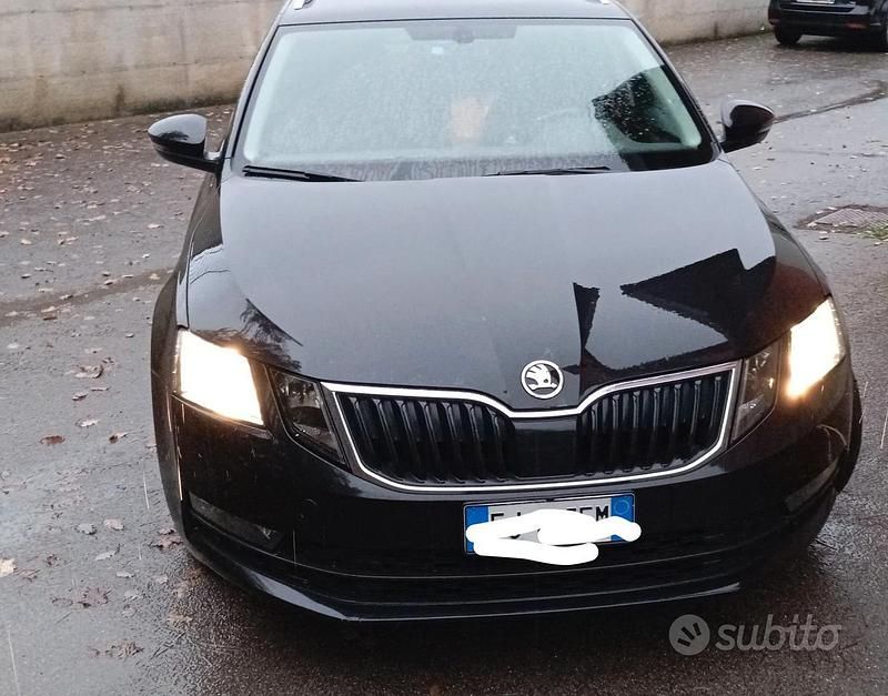 Usata Skoda Octavia G-TEC 110 CV (80 kW) 2017 Nero Station wagon