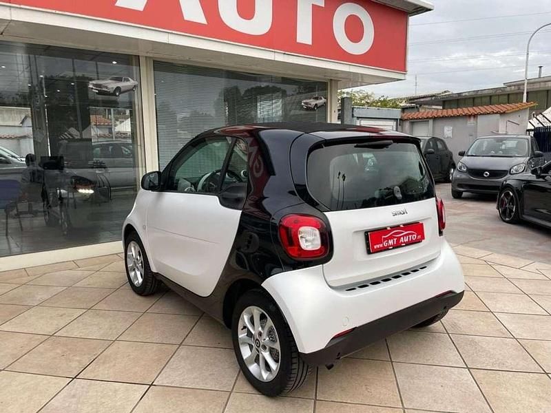 Usata Smart ForTwo Coupé 71 CV (52 kW) 2015 Bianco Utilitaria