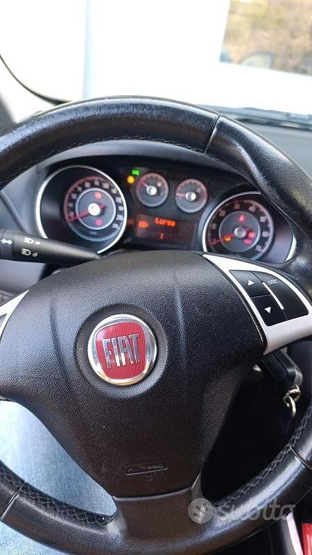 Usata Fiat Punto Evo Emotion 105 CV (77 kW) 2013 Grigio Utilitaria