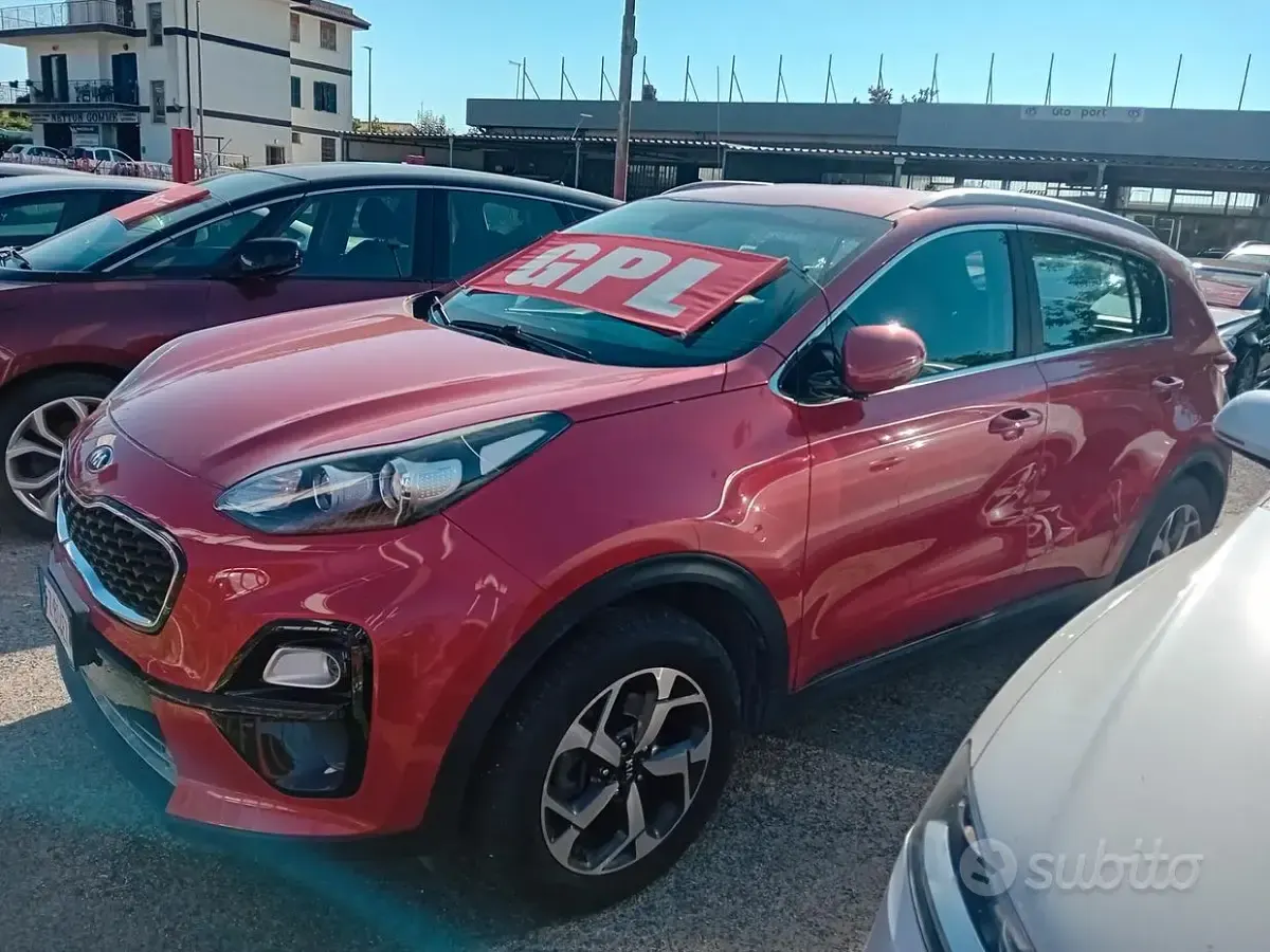 Usata Kia Sportage 132 CV (97 kW) 2020 Rosso SUV