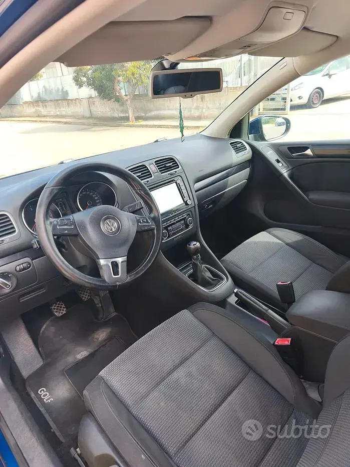 Usata VW Golf VI 110 CV (80 kW) 2009 Blu Utilitaria