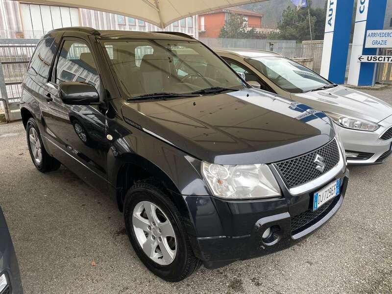 Nero Usata 2007 Suzuki Grand Vitara SUV | 11.000 € (Molto cara) - Immagine 1/4