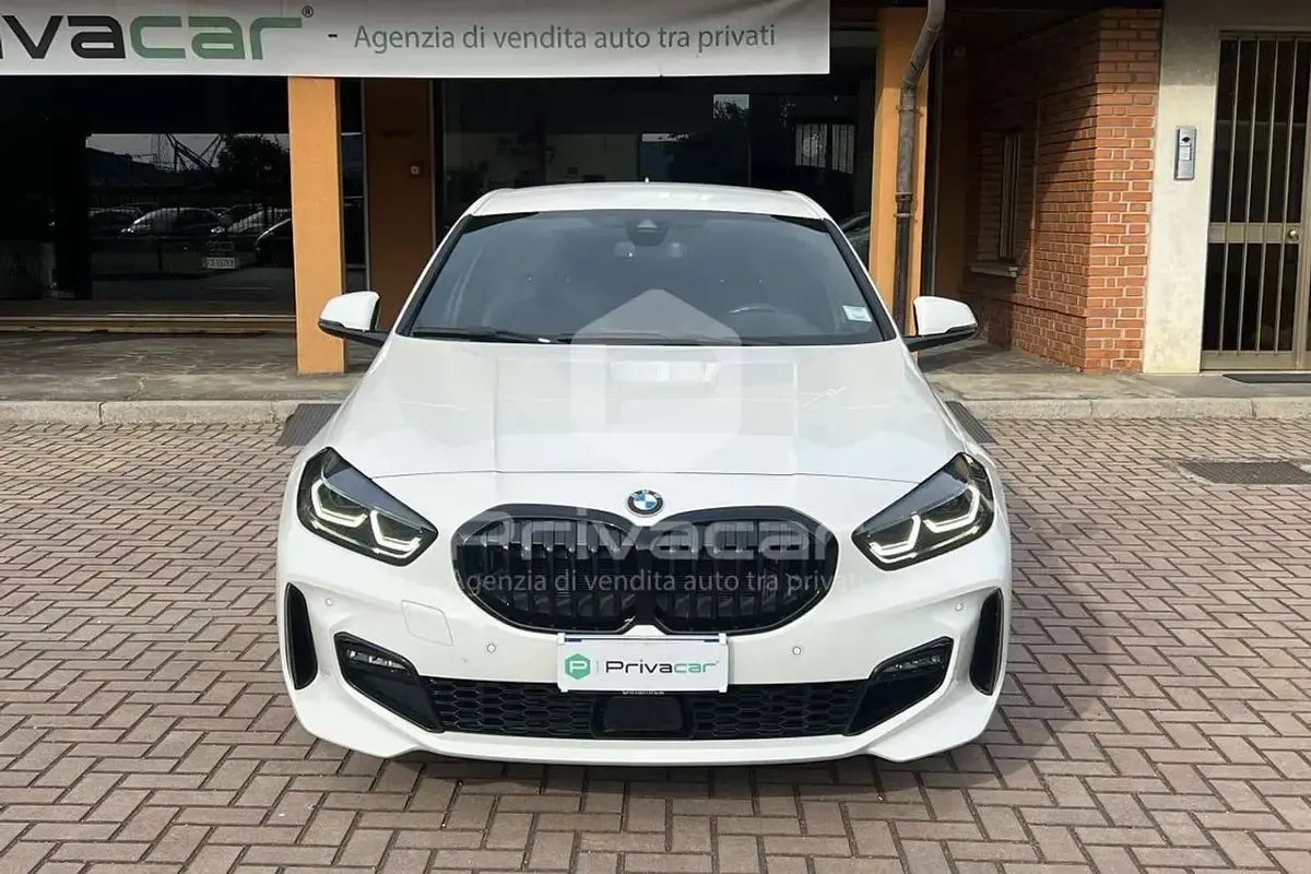 Usata BMW 118 M Sport 150 CV (110 kW) 2021 Bianco Utilitaria