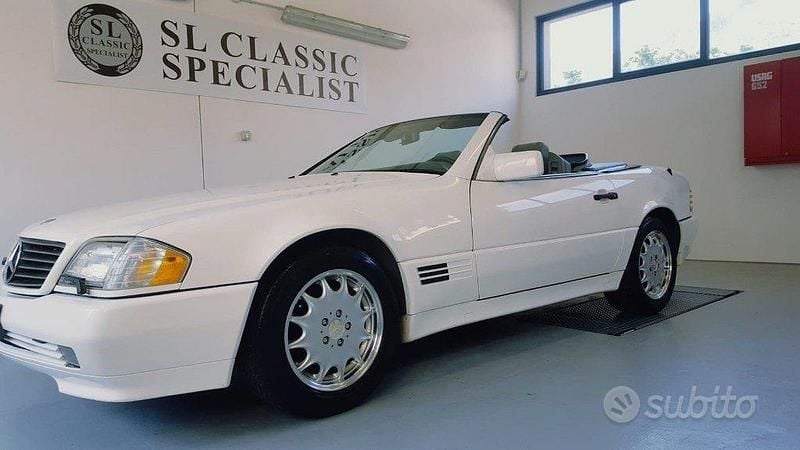 Usata Mercedes SL500 320 CV (235 kW) 1994 Bianco pastello Utilitaria