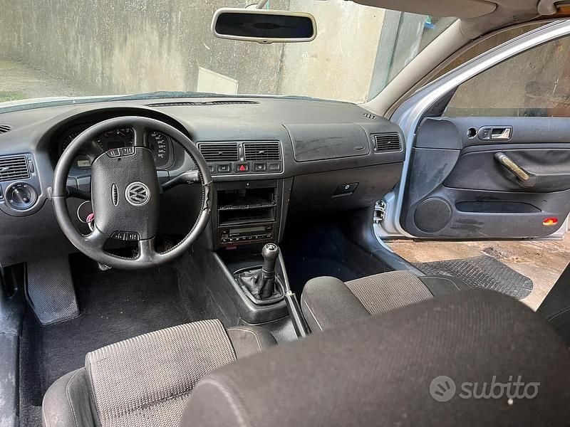 Usata VW Golf IV 150 CV (110 kW) 2003 Grigio Berlina