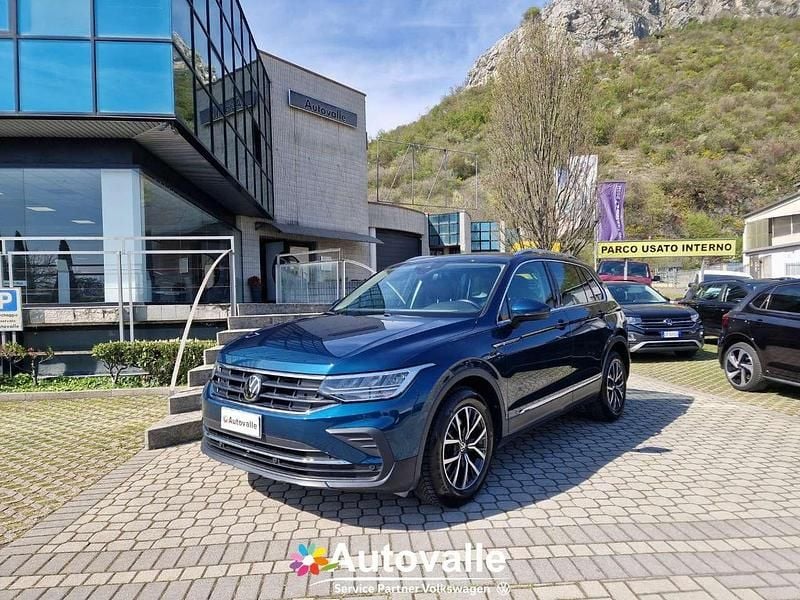 Usata VW Tiguan Life 150 CV (110 kW) 2021 Blu SUV