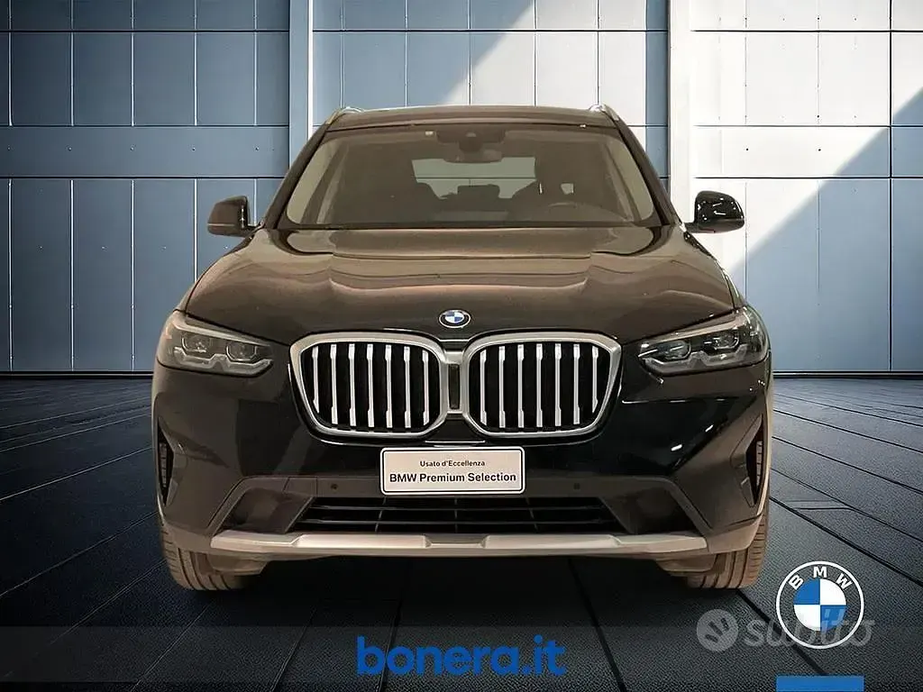Usata BMW X3 Efficient Dynamics 190 CV (139 kW) 2022 Nero SUV