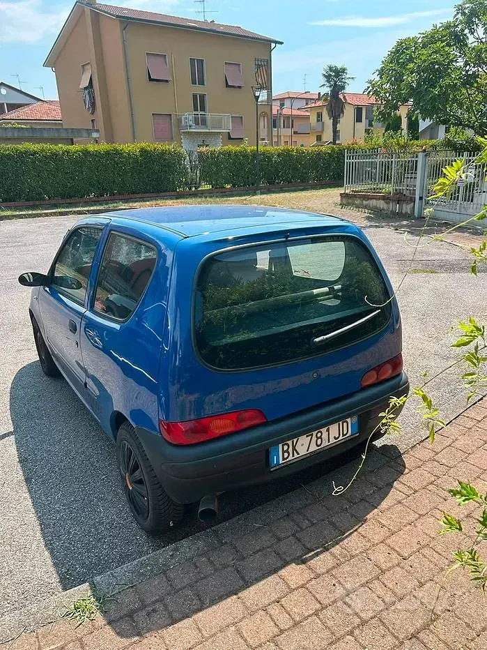 Usata Fiat 600 54 CV (39 kW) 2000 Bluazzurro Berlina