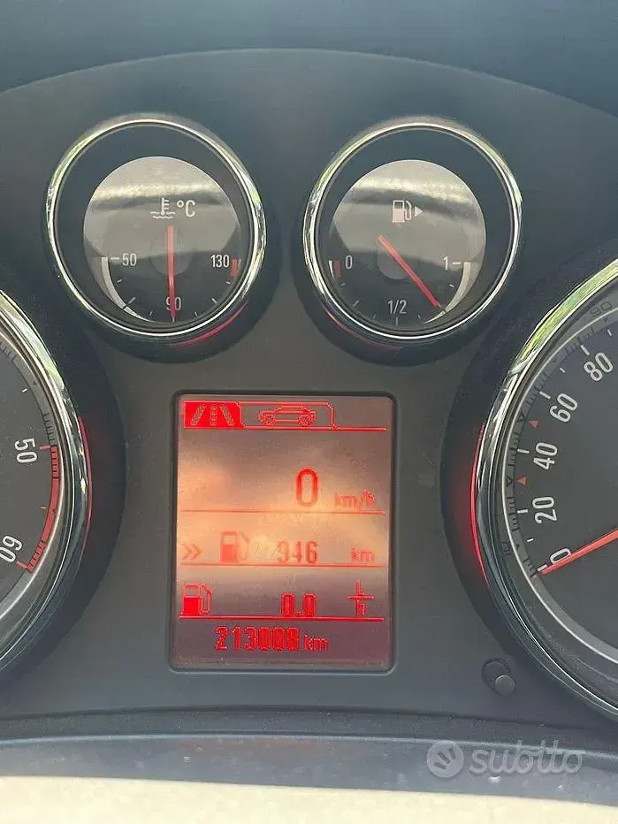 Usata Opel Insignia Cosmo 160 CV (117 kW) 2011 Nero Station wagon