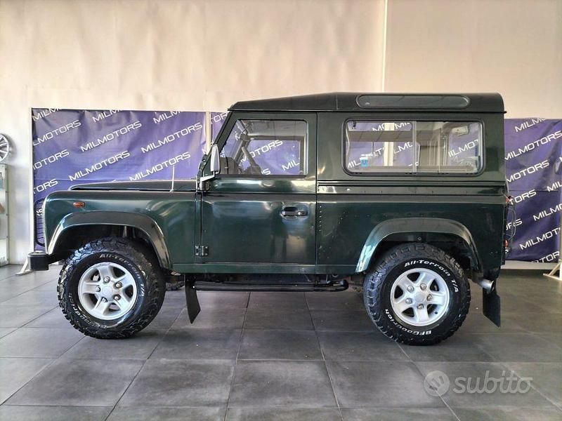 Occasion Land Rover Defender 122 ch (89 kW) 2003 Vert SUV
