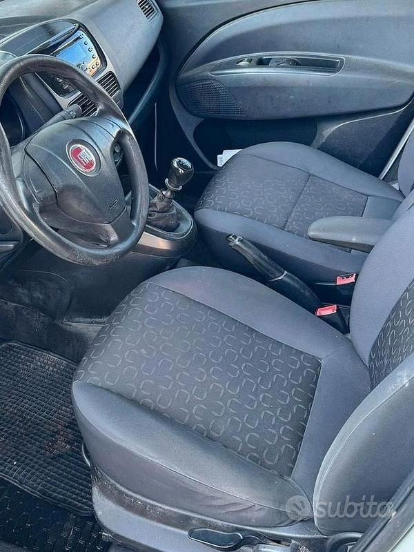 Usata Fiat Doblò 105 CV (77 kW) 2013 Monovolume