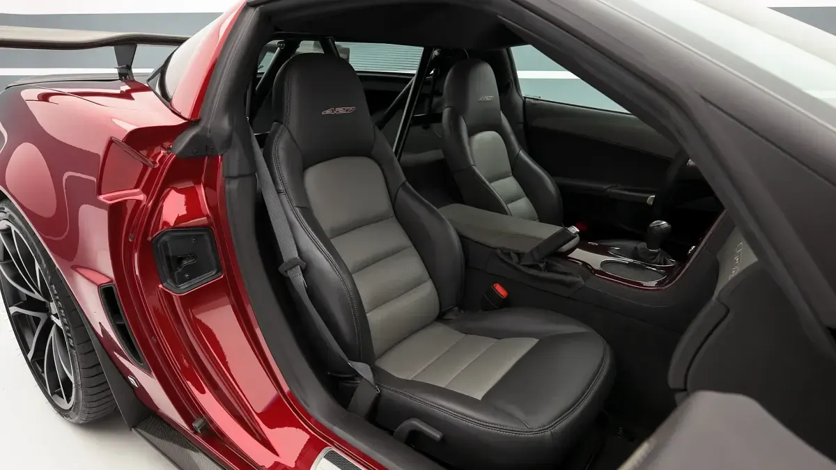 Usata Corvette Z06 513 CV (377 kW) 2010 Crystal red metallic Coupé