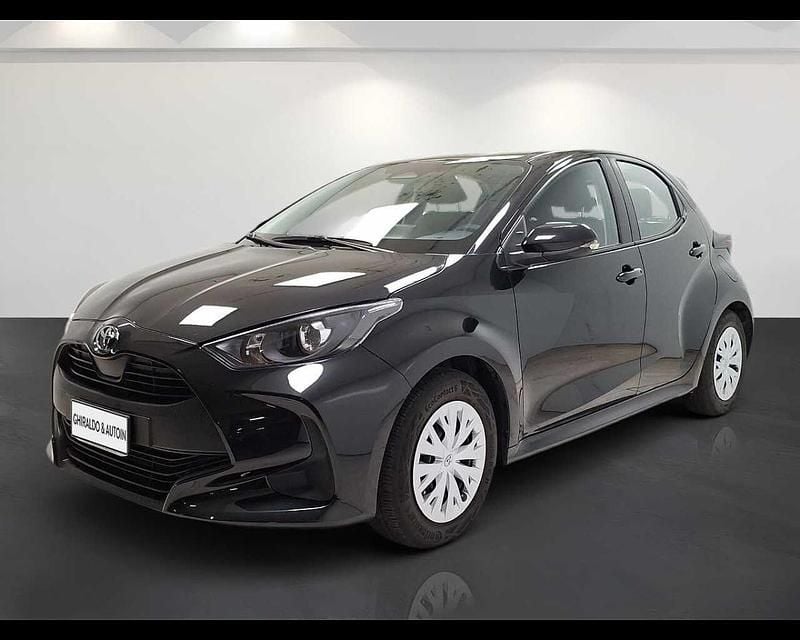 Usata Toyota Yaris Hybrid Active 116 CV (85 kW) 2025 Utilitaria