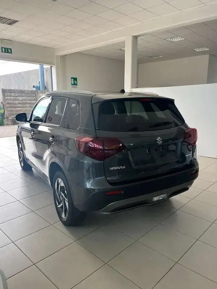 Nuova Suzuki Vitara 129 CV (94 kW) 2025 Grigio SUV