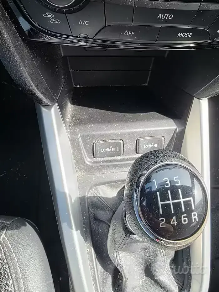 Käytetty Suzuki Vitara 120 HP (88 kW) 2018 Harmaa Katumaasturi