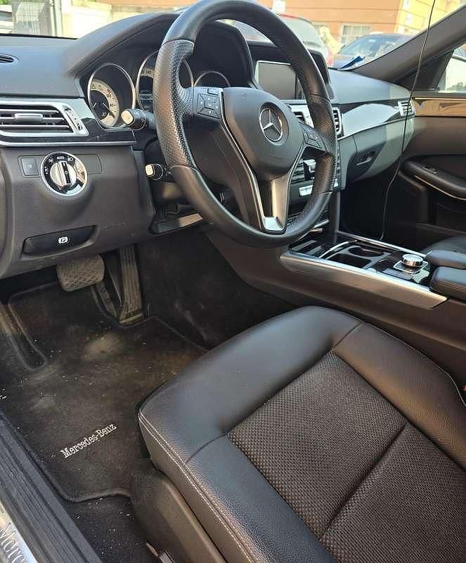 Usata Mercedes E220 170 CV (125 kW) 2013 Argento Berlina