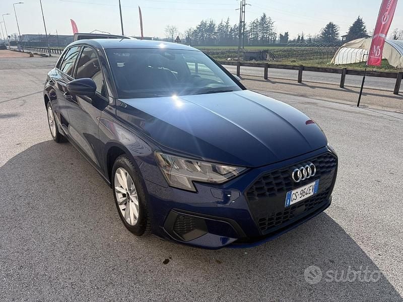 Usata Audi A3 Business 116 CV (85 kW) 2023 Blu/azzurro Berlina