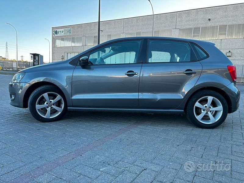 Usata VW Polo Comfortline 69 CV (50 kW) 2010 Grigio Berlina