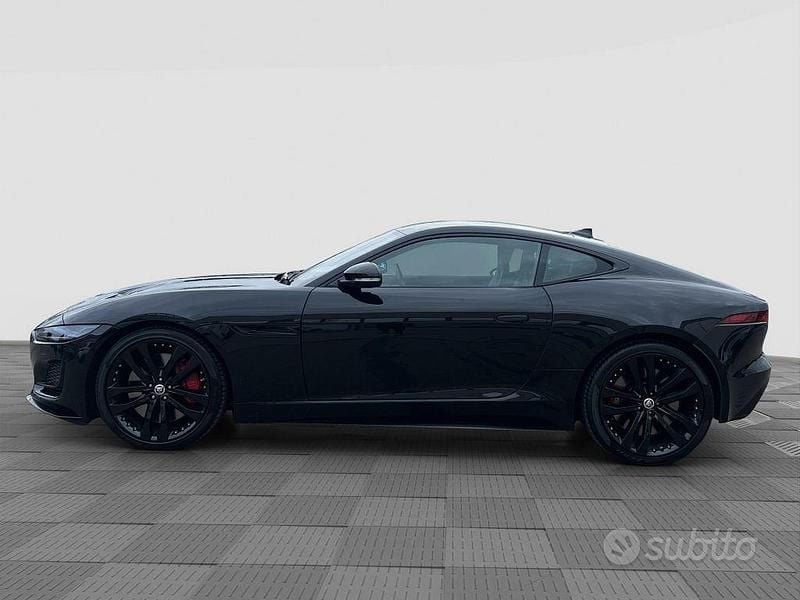 Usata Jaguar F-Type R-Dynamic 301 CV (221 kW) 2024 Santorini black Coupé