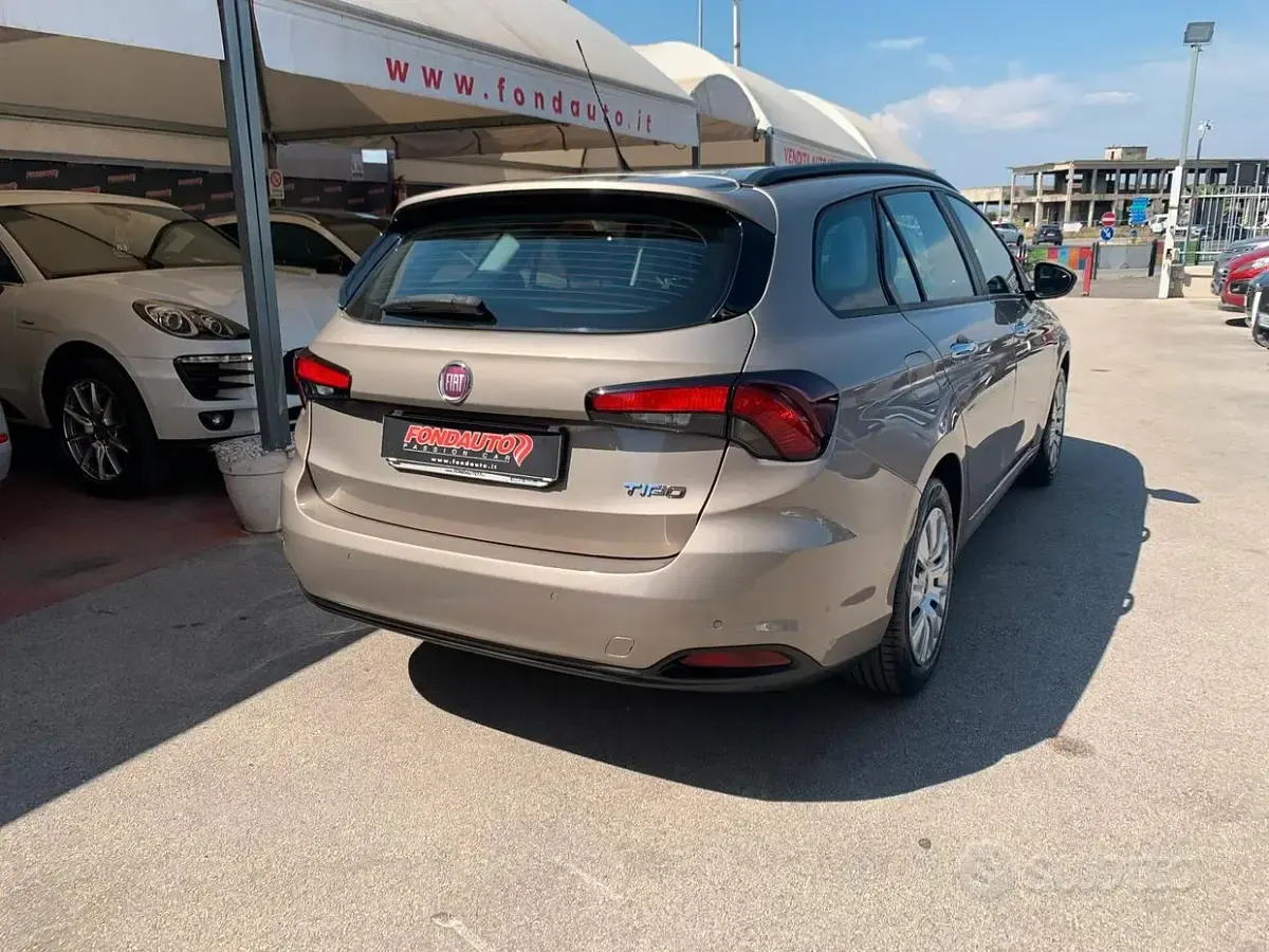 Usata Fiat Tipo Lounge 95 CV (69 kW) 2017 Giallo Station wagon