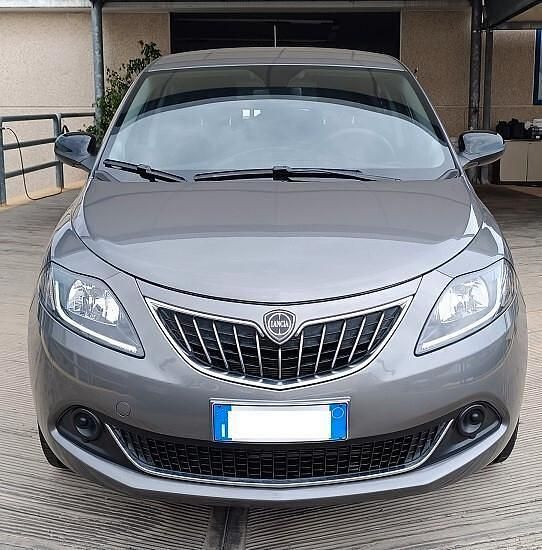 Usata Lancia Ypsilon S 69 CV (50 kW) 2024 Grigio Utilitaria