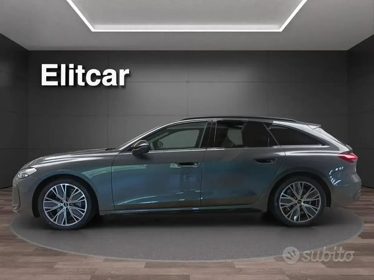 Nuova Audi A5 S-Line 204 CV (150 kW) 2025 Grigio Station wagon