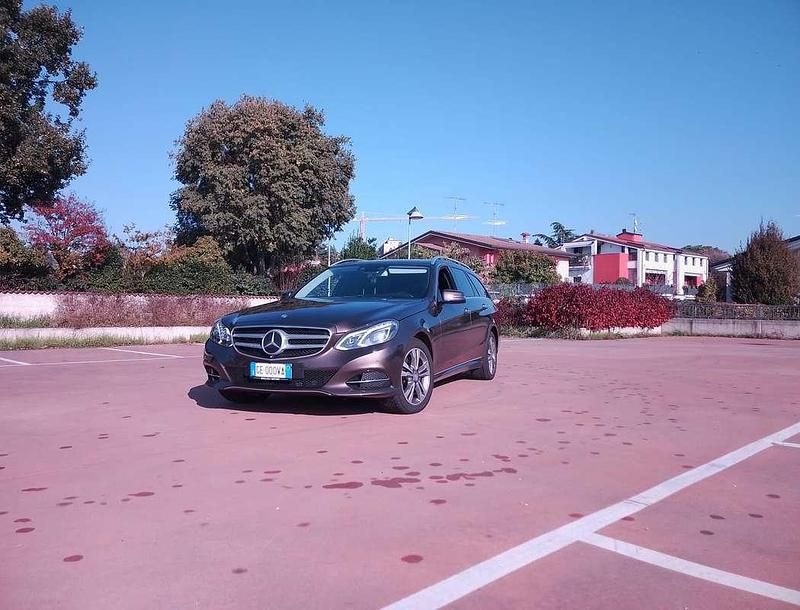 Gebraucht Mercedes E350 258 PS (189 kW) 2015 Braun Kombi