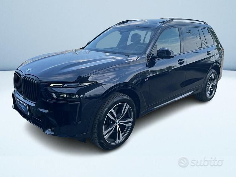 Nero Usata 2024 BMW X7 M Sport SUV | 82.900 € - Immagine 1/3