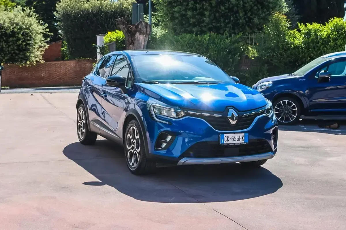 Usata Renault Captur Zen 93 CV (68 kW) 2022 Blu SUV