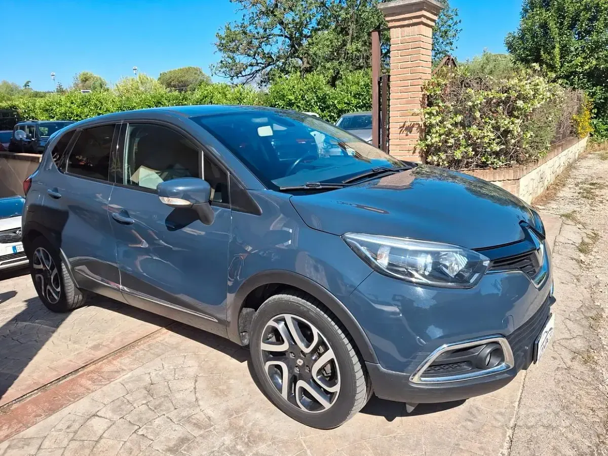 Usata Renault Captur 90 CV (66 kW) 2013 Blu SUV