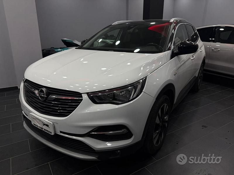 Usata Opel Crossland X 120 CV (88 kW) 2018 Bianco SUV