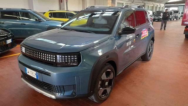 Usata Fiat Grande Panda La Prima 100 CV (73 kW) 2025 Blu Utilitaria