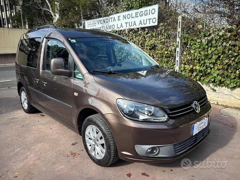 Usata VW Caddy 102 CV (75 kW) 2011 Marrone Monovolume