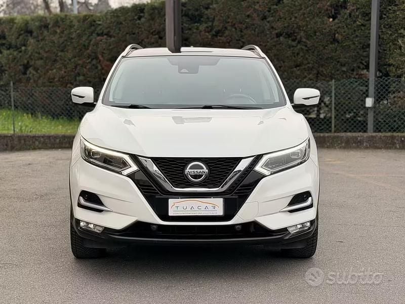 Usata Nissan Qashqai N-Connecta 116 CV (85 kW) 2018 Bianco SUV