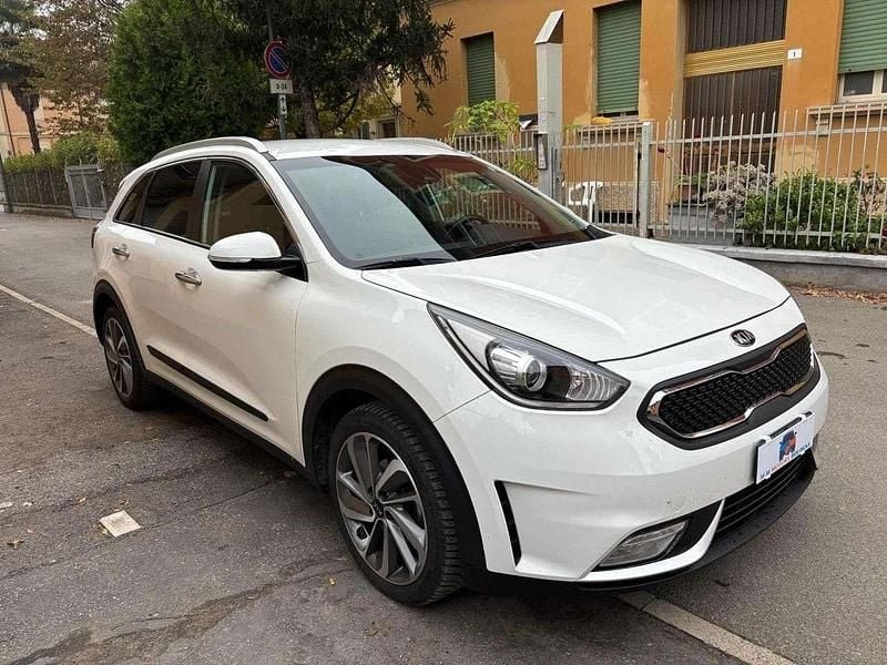 Usata Kia Niro Style 105 CV (77 kW) 2018 Bianco SUV