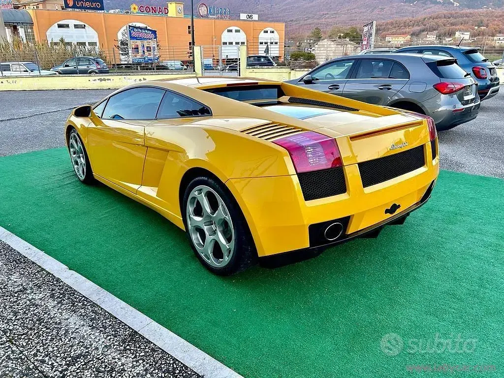Usata Lamborghini Gallardo 500 CV (367 kW) 2004 Giallo Coupé