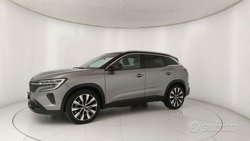 Usata Renault Austral Techno 200 CV (147 kW) 2023 Grigio SUV