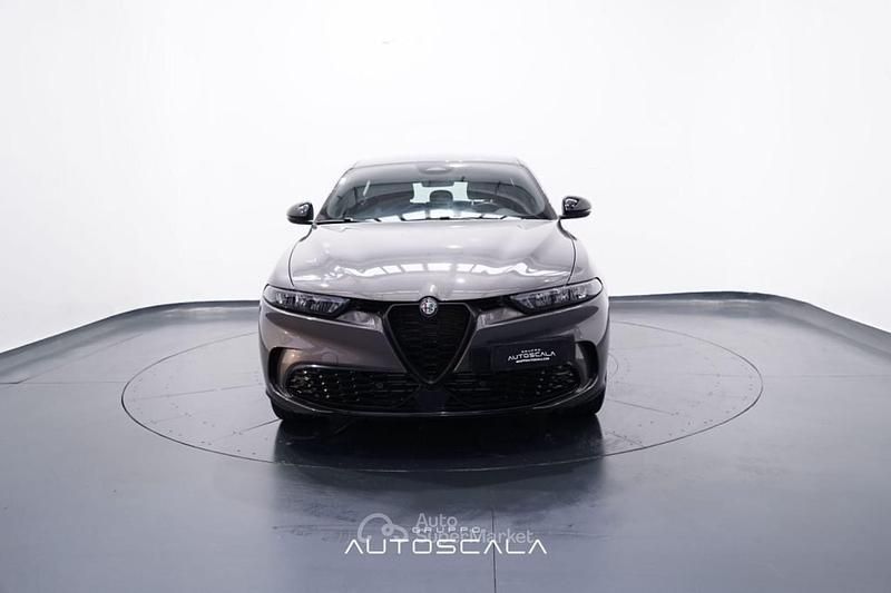 Usata Alfa Romeo Tonale Sprint 131 CV (96 kW) 2023 Grigio vesuvio SUV