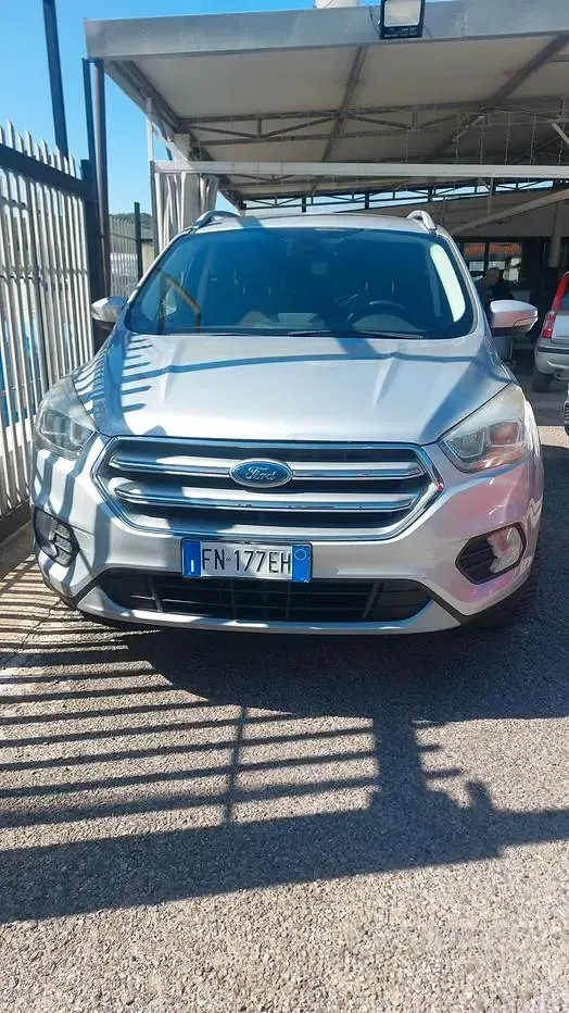 Usata Ford Kuga Titanium 120 CV (88 kW) 2018 Grigio SUV