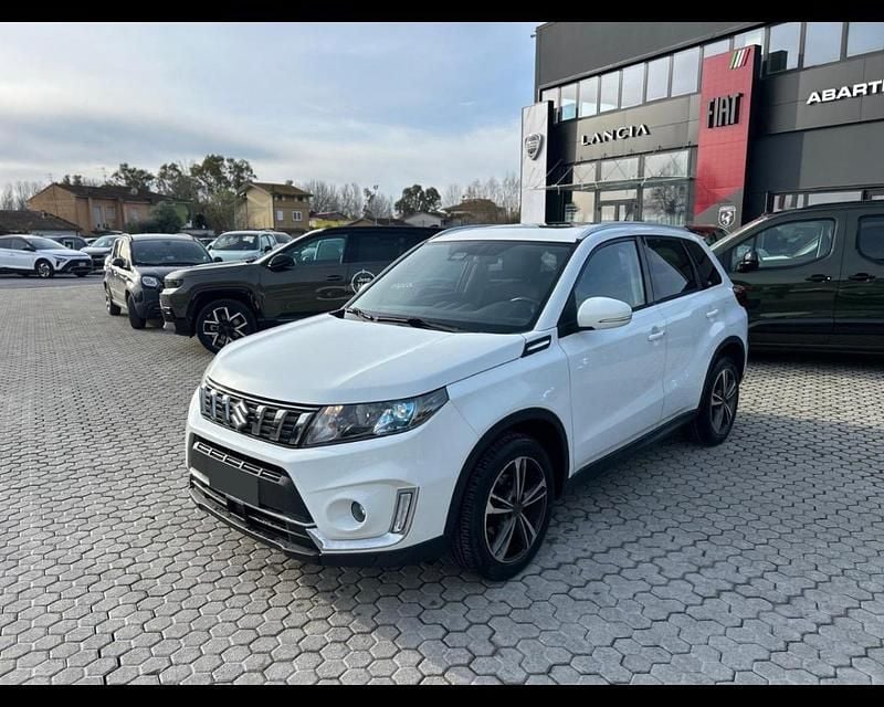Usata Suzuki Vitara 111 CV (81 kW) 2019 Bianco SUV
