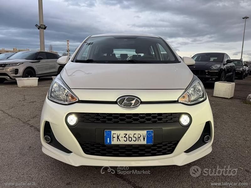 Usata Hyundai i10 69 CV (50 kW) 2017 Bianco Utilitaria