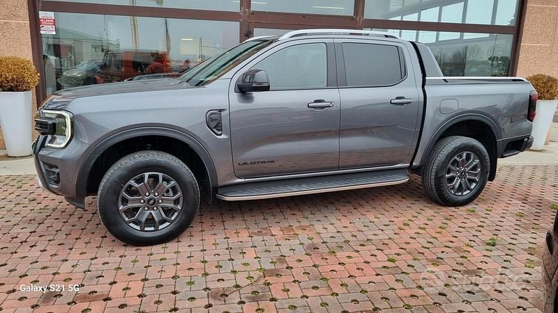 Usata Ford Ranger Wildtrack 205 CV (150 kW) 2024 Grigio Pick-up
