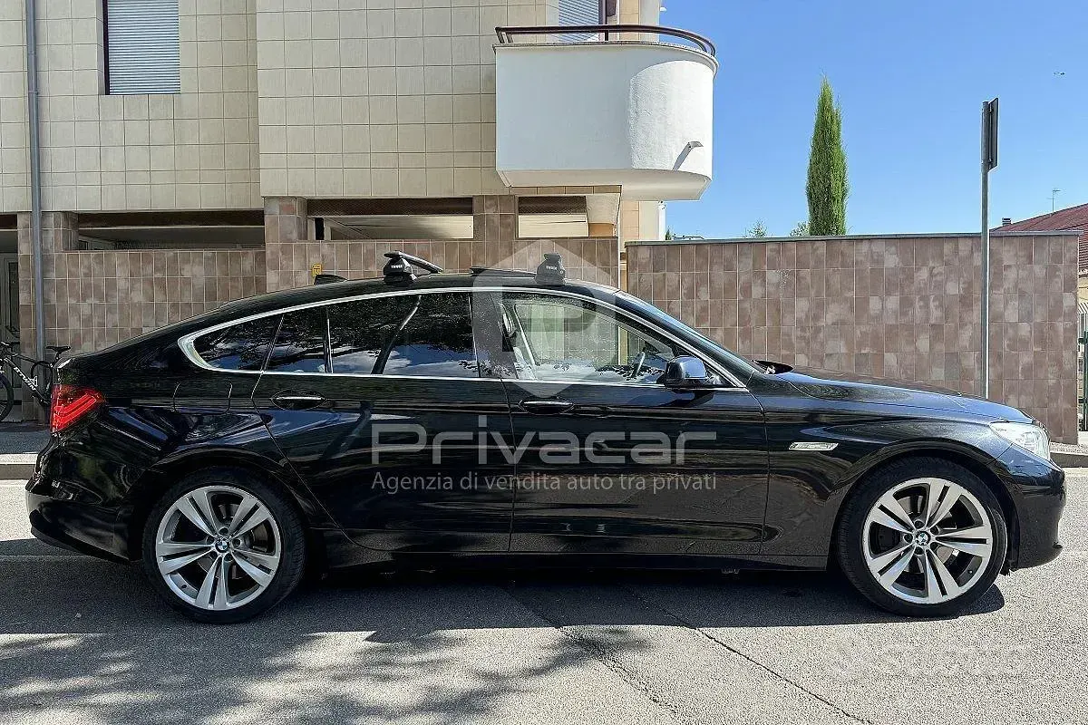 Usata BMW 530 Gran Turismo 245 CV (180 kW) 2011 Nero Coupé