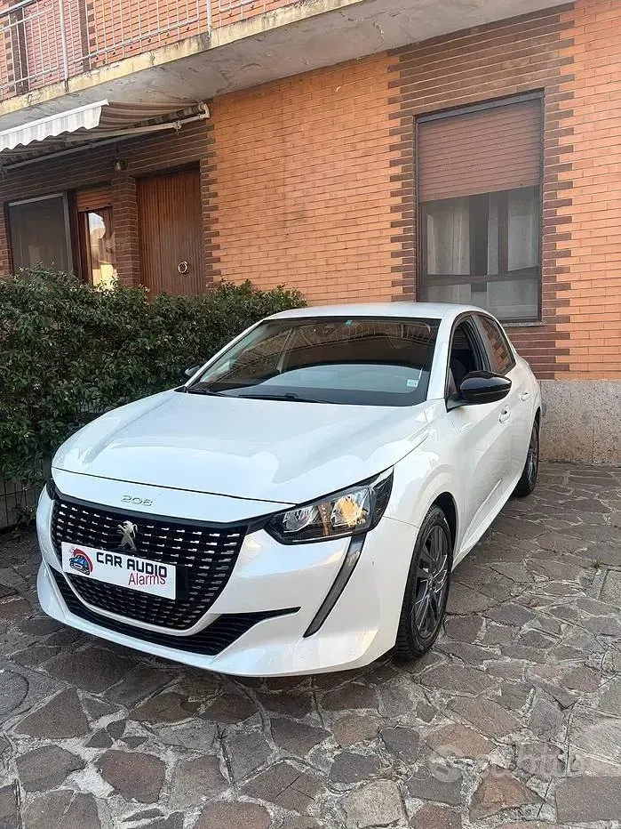 Usata Peugeot 208 75 CV (55 kW) 2022 Bianco Utilitaria