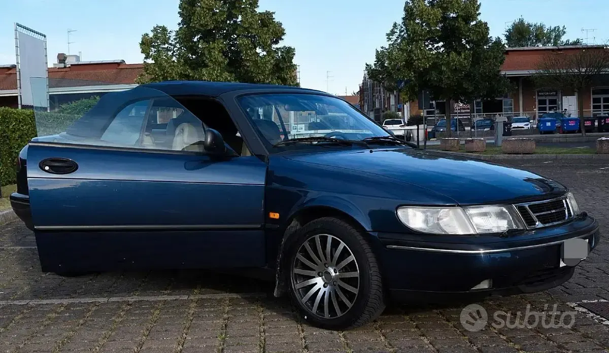Usata Saab 900 Cabriolet 131 CV (96 kW) 1995 Bluazzurro Cabrio